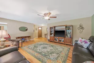 154 Spiral Rd, Holtsville, NY 11742 - Photo 11