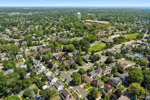 58 Park Ln, Rockville Centre, NY 11570 - Photo 33