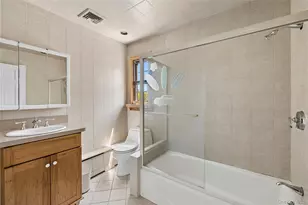58 Park Ln, Rockville Centre, NY 11570 - Photo 25