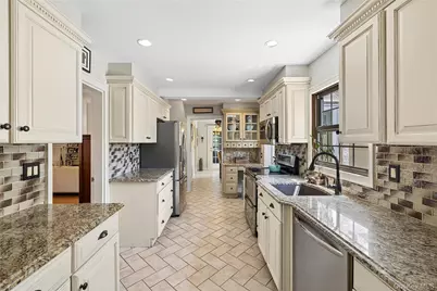 58 Park Lane, Rockville Centre, NY 11570 - Photo 15