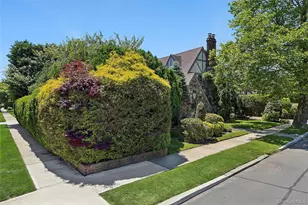58 Park Ln, Rockville Centre, NY 11570 - Photo 5