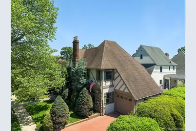 58 Park Lane, Rockville Centre, NY 11570 - Photo 3