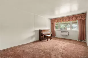 1964 Burke Ave, Bronx, NY 10469 - Photo 19