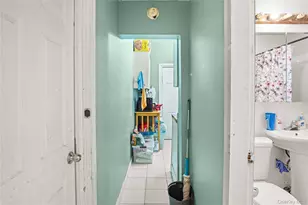 536 Calhoun Ave, Bronx, NY 10465 - Photo 13