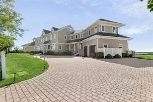 49 Dunlookin Ln, South Jamesport, NY 11970 - Photo 3