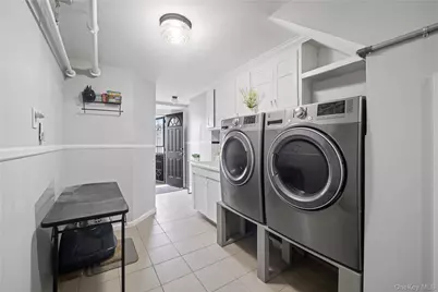 2548 Woodhull Avenue, Bronx, NY 10469 - Photo 15
