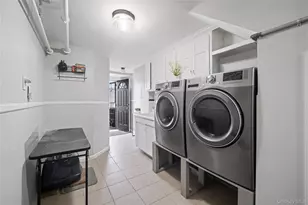 2548 Woodhull Ave, Bronx, NY 10469 - Photo 15
