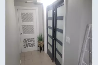 2548 Woodhull Avenue, Bronx, NY 10469 - Photo 17