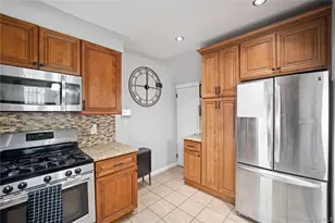 2548 Woodhull Ave, Bronx, NY 10469 - Photo 11
