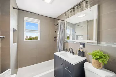 2548 Woodhull Avenue, Bronx, NY 10469 - Photo 21