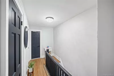 2548 Woodhull Avenue, Bronx, NY 10469 - Photo 27
