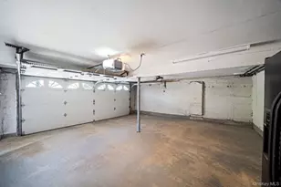 28 Royal Oak Dr, Huntington, NY 11743 - Photo 25