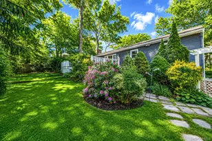 28 Royal Oak Dr, Huntington, NY 11743 - Photo 33