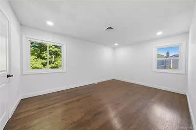 4 Summercress Lane, Coram, NY 11727 - Photo 19