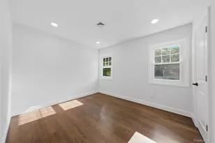4 Summercress Ln, Coram, NY 11727 - Photo 17