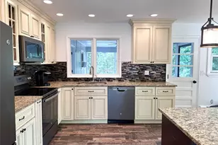 171 Roosevelt Rd, Hyde Park, NY 12538 - Photo 3