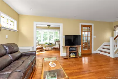 57 Malden Avenue, Lynbrook, NY 11563 - Photo 5