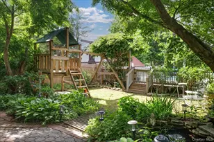 9 W 14th St, Huntington Station, NY 11746 - Photo 31