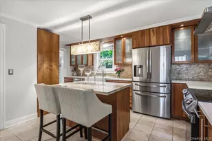 9 W 14th St, Huntington Station, NY 11746 - Photo 13