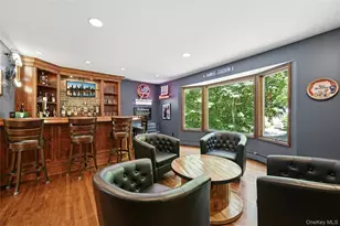 28 Maplewood Dr, Northport, NY 11768 - Photo 5