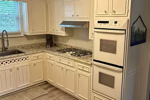 35 Hanson Pl, Malverne, NY 11565 - Photo 7