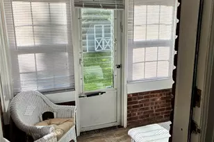 35 Hanson Pl, Malverne, NY 11565 - Photo 17