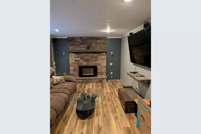 35 E Jackson Avenue E, Babylon, NY 11702 - Photo 9