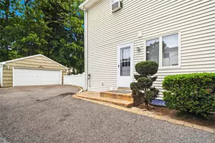 70 Birch St, Lake Grove, NY 11755 - Photo 9
