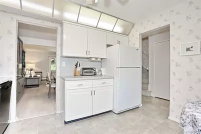 287 Parkside Drive, Suffern, NY 10901 - Photo 11