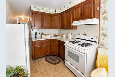 7315 Cook Avenue, Middle Village, NY 11379 - Photo 3