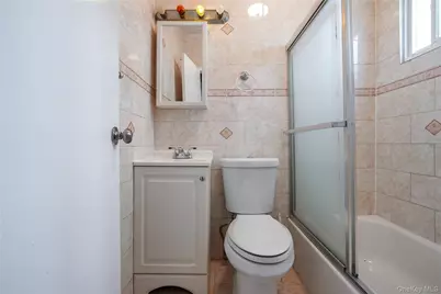 10327 109th Street, Richmond Hill, NY 11419 - Photo 27