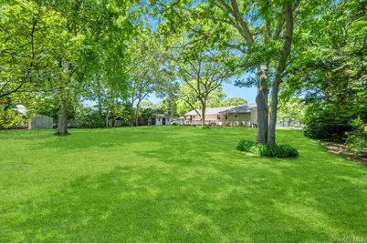8 Camille Lane, Holbrook, NY 11741 - Photo 5