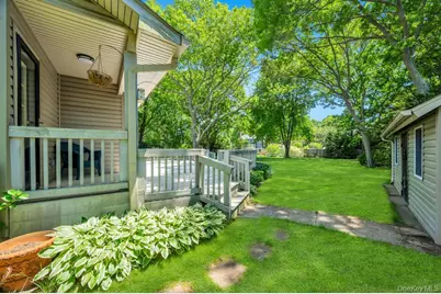 8 Camille Lane, Holbrook, NY 11741 - Photo 7