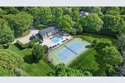 133 Old Country Road, East Quogue, NY 11942 - Photo 19