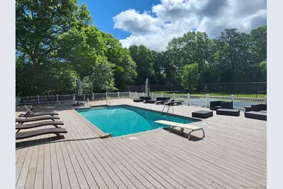 133 Old Country Road, East Quogue, NY 11942 - Photo 5