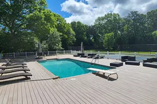 133 Old Country Rd, East Quogue, NY 11942 - Photo 5