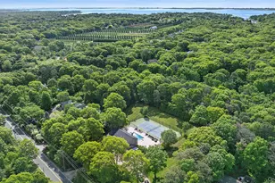 133 Old Country Rd, East Quogue, NY 11942 - Photo 21