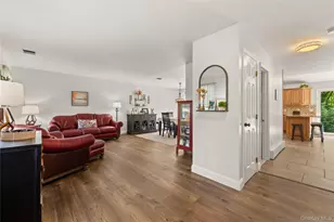 634 Myrtle Ave, West Islip, NY 11795 - Photo 5
