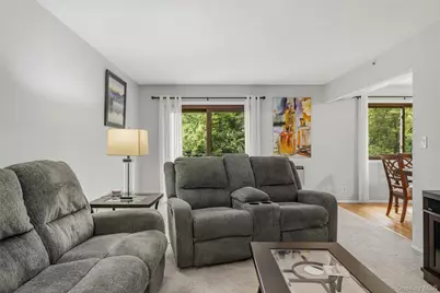 10 Oakwood Terrace #107, New Windsor, NY 12553 - Photo 5