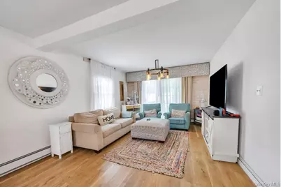 8 Lilac Lane, Levittown, NY 11756 - Photo 9
