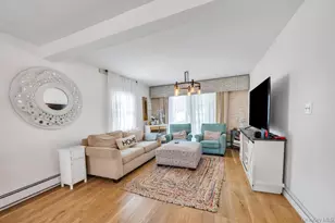 8 Lilac Ln, Levittown, NY 11756 - Photo 9