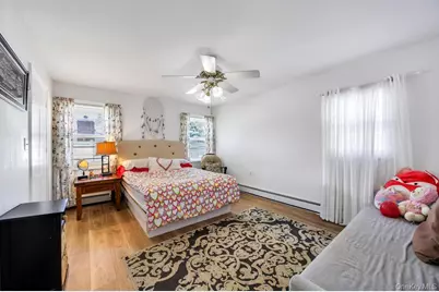 8 Lilac Lane, Levittown, NY 11756 - Photo 13