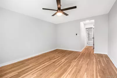 16 Glen Keith Road #L, Glen Cove, NY 11542 - Photo 9