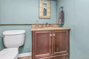 5 Simpson Dr, Old Bethpage, NY 11804 - Photo 19