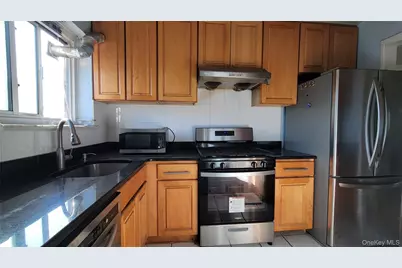 66-10 111 Street #3B, Forest Hills, NY 11375 - Photo 3