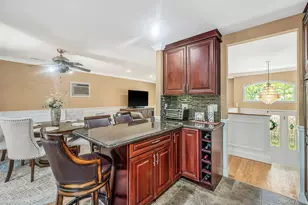118 Ledgewood Dr, Smithtown, NY 11787 - Photo 23