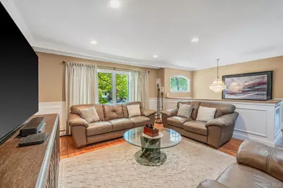 118 Ledgewood Drive, Smithtown, NY 11787 - Photo 17