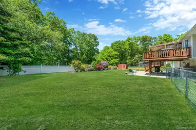 118 Ledgewood Drive, Smithtown, NY 11787 - Photo 7