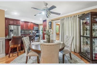 118 Ledgewood Drive, Smithtown, NY 11787 - Photo 19