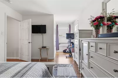 1025 Knickerbocker Road, Island Park, NY 11558 - Photo 17